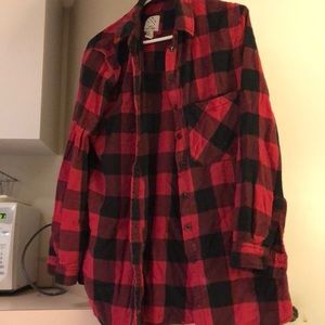 Tunic fitting plaid.